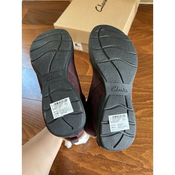 Clarks Women's Roseville 6.5 M Ankle Boot Fur Lined Mahogany Slip On NEW - Picture 9 of 11